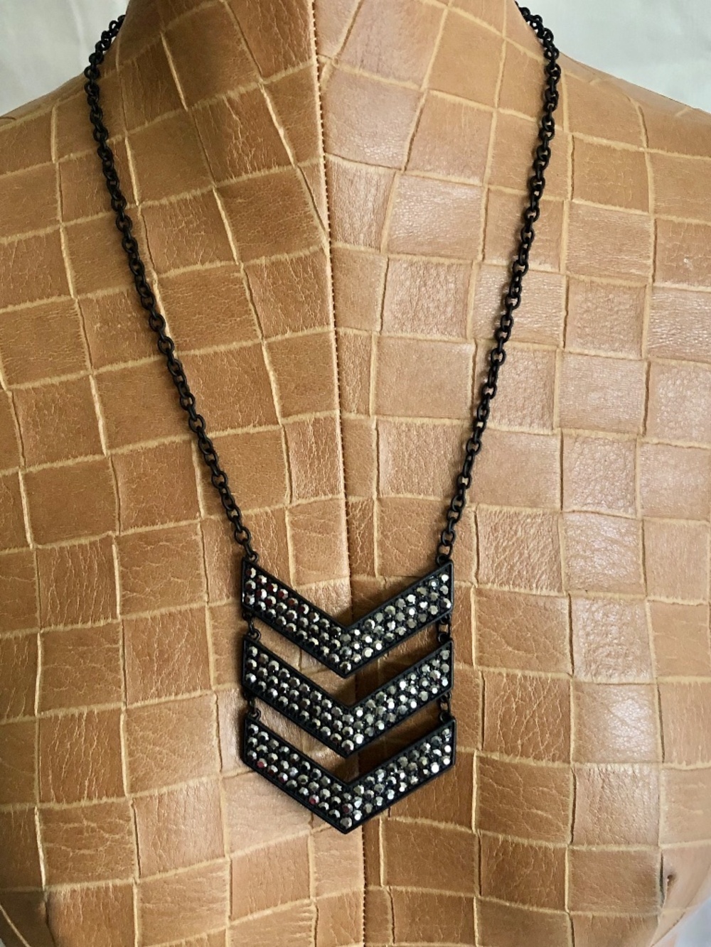 NWOT Triple Chevron Black Rhinestone Adjustable Necklace